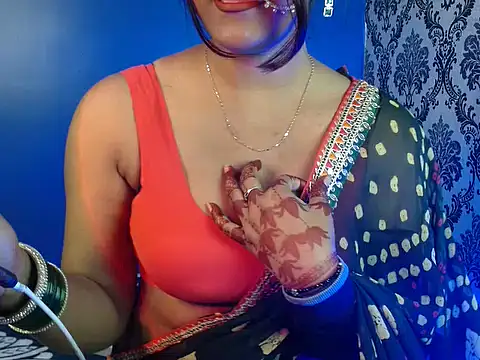 Hotginni4 online show from February 2, 3:22 pm