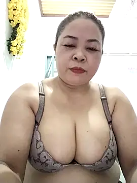 Snapshot of Baby-bigtits2026 chatting on May 12, 10:01 am Baby-bigtits2026 online show from May 12, 10:01 am