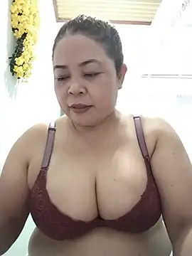 Snapshot of Baby-bigtits2026 chatting on May 20, 10:21 am Baby-bigtits2026 online show from May 20, 10:21 am