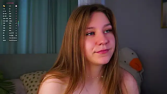Snapshot of ShantellAngulo chatting on April 28, 2:27 am ShantellAngulo online show from April 28, 2:27 am