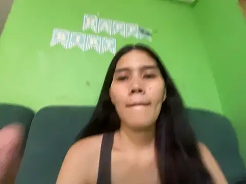 Snapshot of Sweetiebabe25 chatting on April 26, 11:02 pm Sweetiebabe25 online show from April 26, 11:02 pm