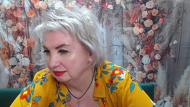 Snapshot of RenataDaster chatting on March 8, 2:15 am RenataDaster online show from March 8, 2:15 am