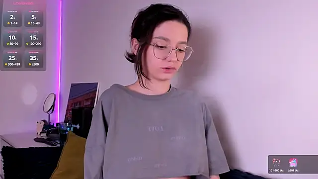 miabellee  online show from February 8, 2:59 am