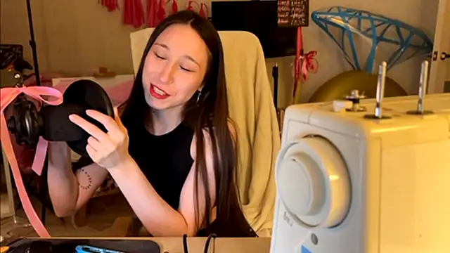 karinasun online show from February 21, 3:35 pm