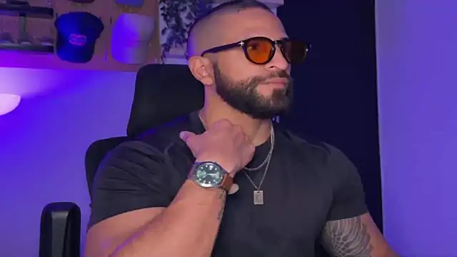 SamDornan51 online show from April 5, 1:03 am