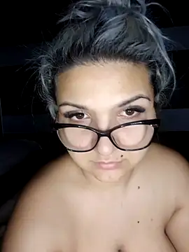 Snapshot of LollaHeart chatting on February 4, 11:42 pm LollaHeart online show from February 4, 11:42 pm