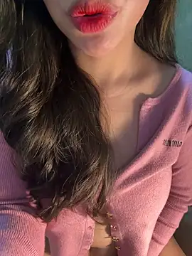 QuynhAnh 2k1 online show from February 6, 7:02 am