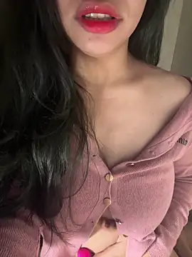 QuynhAnh 2k1 online show from February 21, 5:47 pm