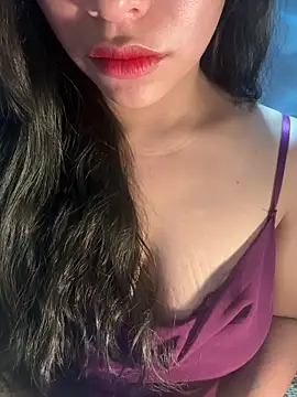 QuynhAnh 2k1 online show from February 22, 5:51 am