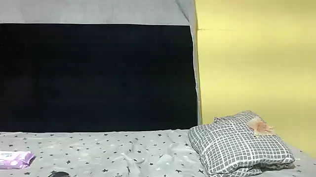 JinglynJuicy22 online show from February 26, 8:19 pm