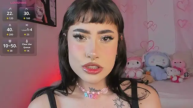 Snapshot of Tamara_uwu chatting on March 13, 7:53 pm Tamara uwu online show from March 13, 7:53 pm