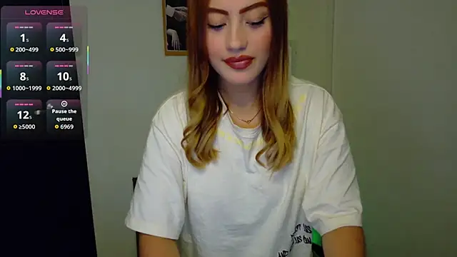 PaulaSantanaOf online show from April 11, 1:21 am