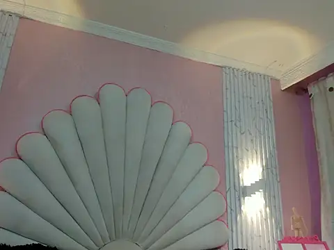 Kateemos online show from February 13, 1:40 pm