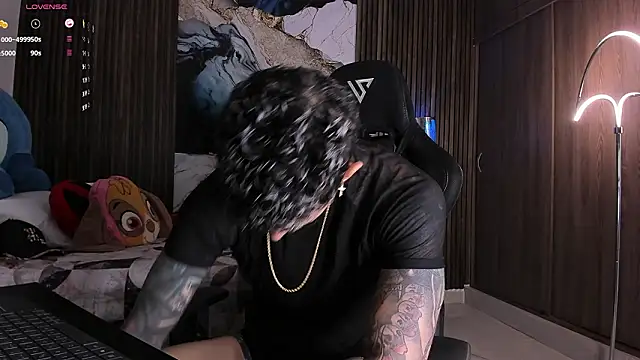 trisstann  online show from March 19, 4:44 pm