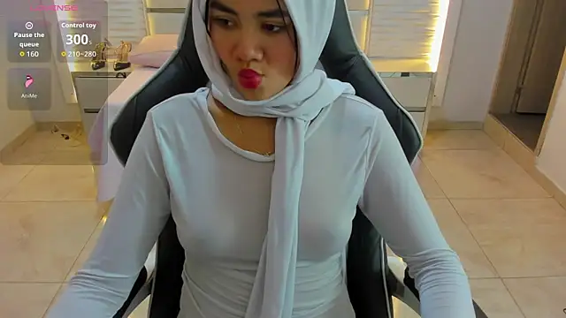 Snapshot of Yaiza_farak chatting on February 12, 2:17 am Yaiza farak online show from February 12, 2:17 am