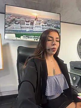 Sweet bellaa  online show from April 22, 6:38 am