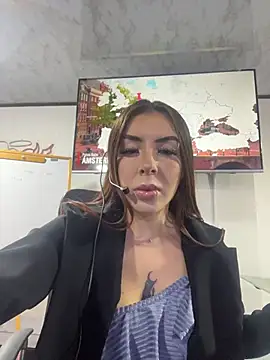 Sweet bellaa  online show from April 23, 4:35 am