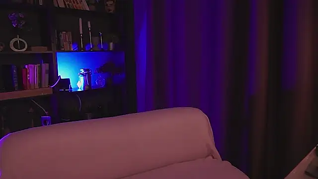 vanessaparadiza online show from March 18, 1:47 pm