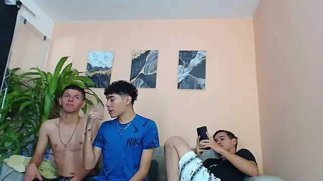 DesiresOfOlympus  online show from February 15, 8:16 pm