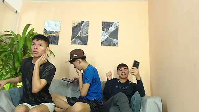 DesiresOfOlympus  online show from February 16, 8:38 pm