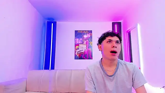 DesiresOfOlympus  online show from June 4, 12:11 pm