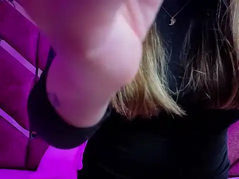 EmberCooper  online show from April 17, 3:42 am