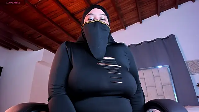 Snapshot of basima_haik chatting on February 24, 3:15 am basima haik online show from February 24, 3:15 am