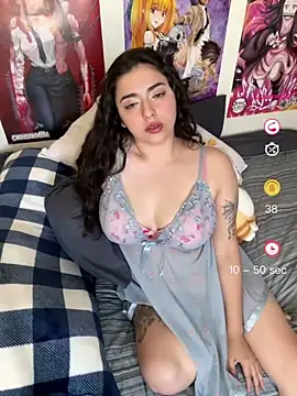 Snapshot of Ales_Kitten_Live chatting on May 26, 9:33 pm Ales Kitten Live online show from May 26, 9:33 pm