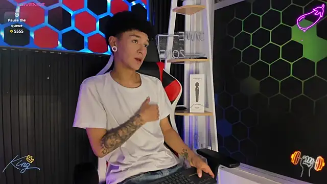 David Banks  online show from April 22, 1:01 pm