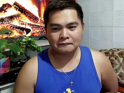 Snapshot of bigloadfox chatting on February 13, 2:24 pm bigloadfox online show from February 13, 2:24 pm