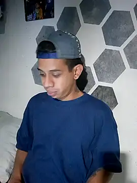 Snapshot of infernunderworld chatting on February 1, 1:59 am infernunderworld online show from February 1, 1:59 am