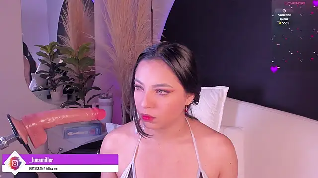 lunamiller 01 online show from July 7, 12:09 pm