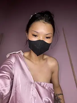 siting00 online show from April 26, 3:10 pm