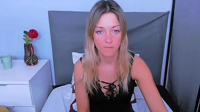 MileyXStar online show from April 6, 5:19 am