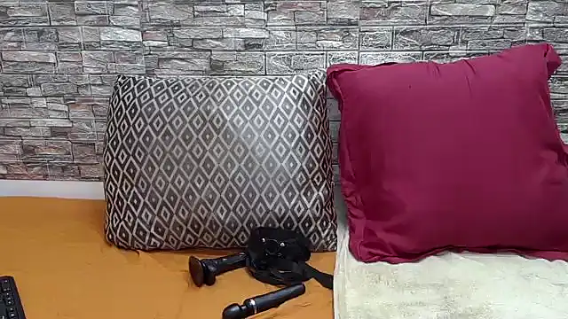 MiniSeduction online show from April 2, 5:32 pm