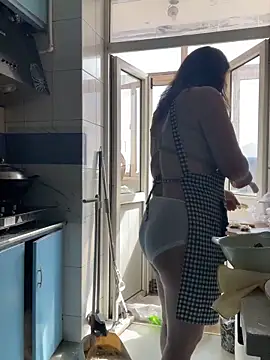 Youyou 12 online show from April 22, 12:57 am