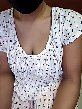 DreamGirlLive online show from April 17, 9:45 am