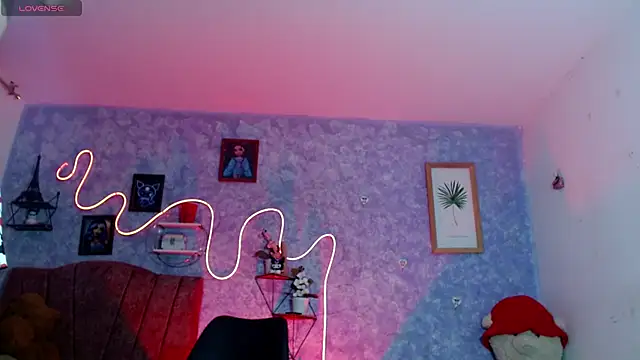 Everlin  Hot  online show from March 5, 12:28 am