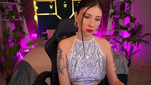 LunaaMay online show from February 13, 10:44 am