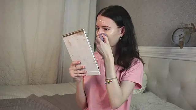 Glow hollow online show from February 11, 3:22 am