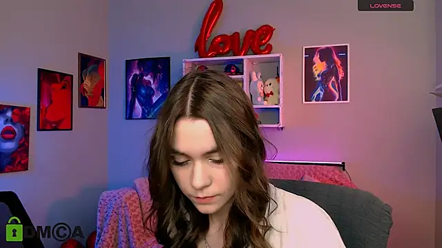 laurenmurrr online show from March 22, 10:40 am