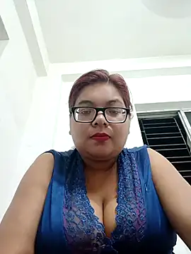 Snapshot of Elie_Hallway chatting on June 19, 8:12 pm Elie Hallway online show from June 19, 8:12 pm