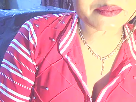 Nusrat Faria online show from April 18, 10:10 pm