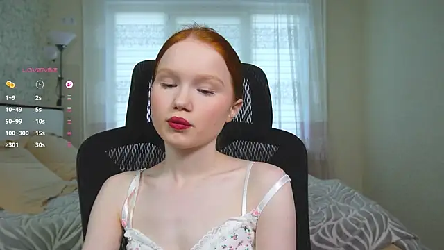 Snapshot of Nellie_baby chatting on March 31, 1:33 pm Nellie baby online show from March 31, 1:33 pm