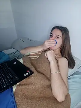 laparejaideal08 online show from March 1, 8:49 am