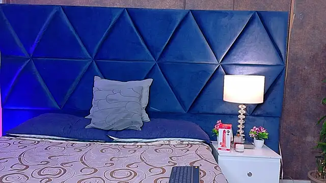 Britany Fox  online show from February 14, 2:14 pm