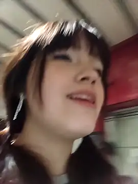 Snapshot of dieciochoyundia chatting on February 8, 10:35 pm dieciochoyundia online show from February 8, 10:35 pm