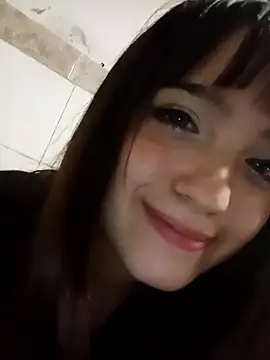 Snapshot of dieciochoyundia chatting on March 6, 8:27 pm dieciochoyundia online show from March 6, 8:27 pm