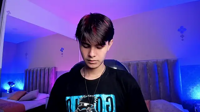 Derek Sinn online show from April 21, 2:51 am