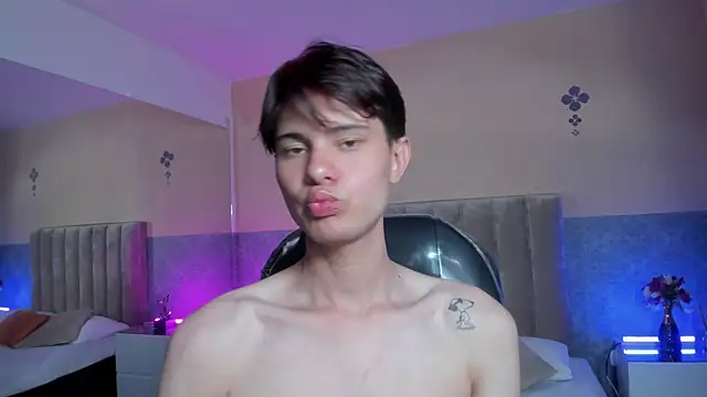 Derek Sinn online show from April 23, 9:06 pm